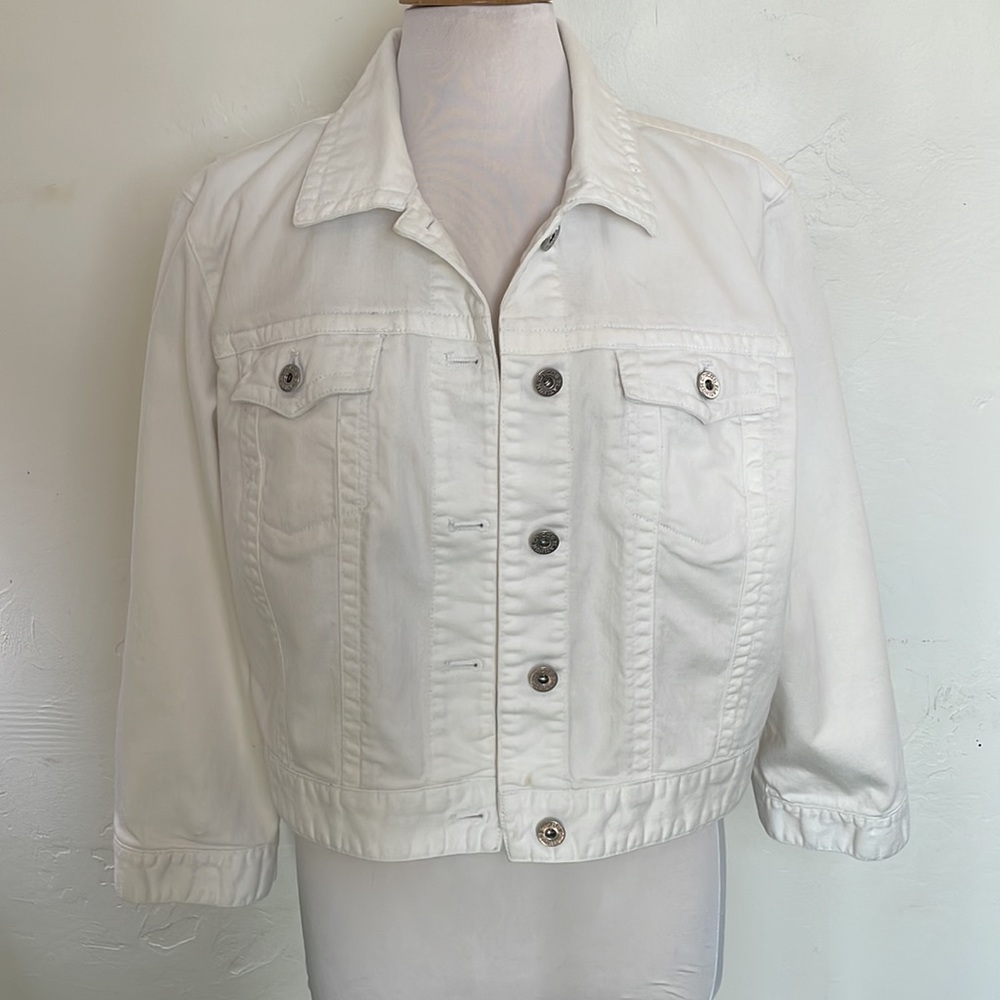 Chico's Cropped White Denim Stretchy 3/4 Sleeve Metal Button Jacket Size 3 - Picture 2 of 8